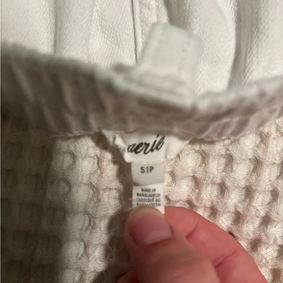 Aerie White Jean Shorts - Picture 3 of 3